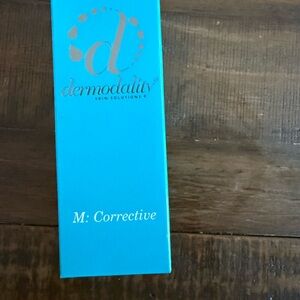 M: Corrective Blue Skin Solution